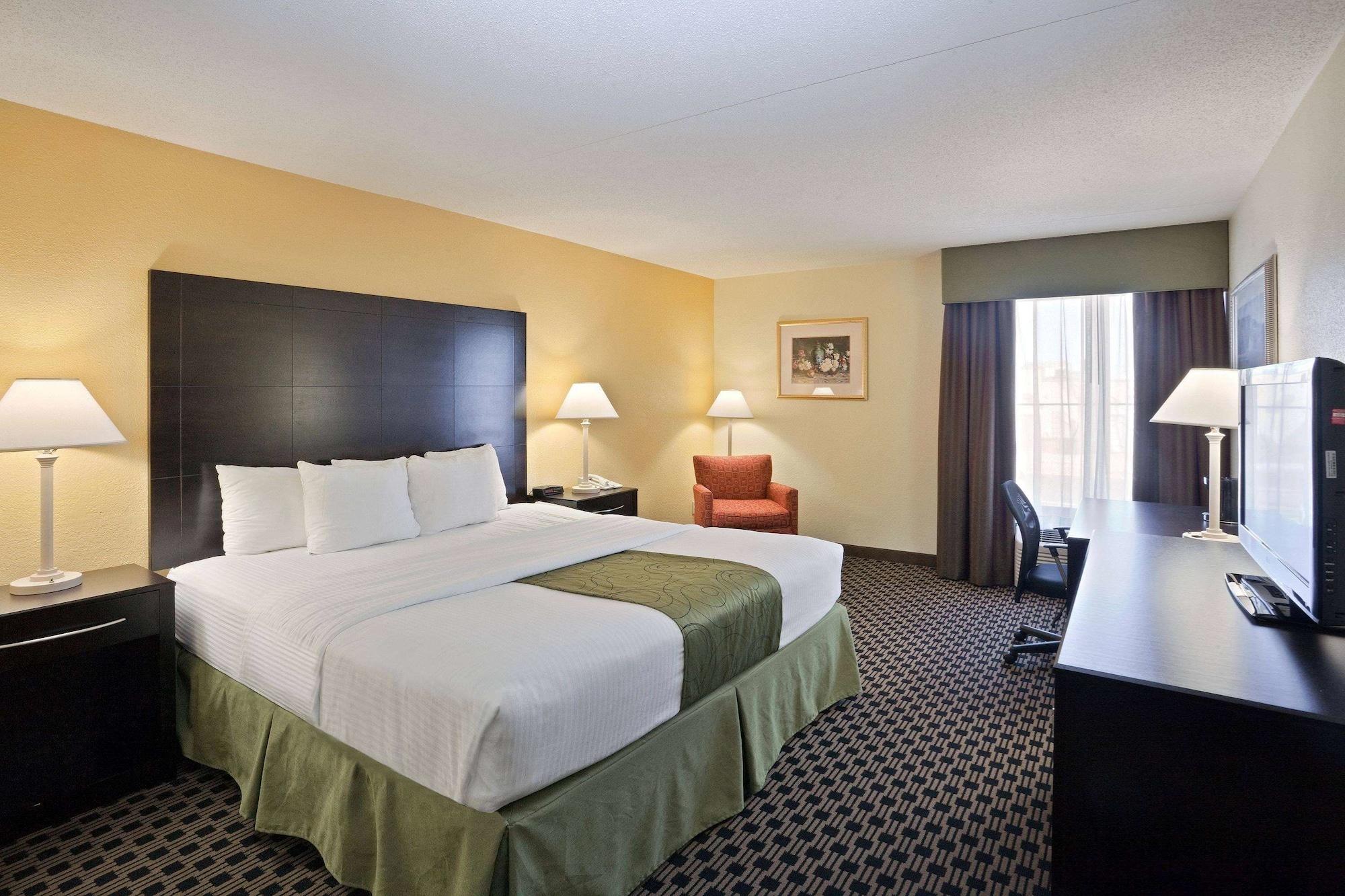 Hotel La Quinta By Wyndham Salina Zewnętrze zdjęcie