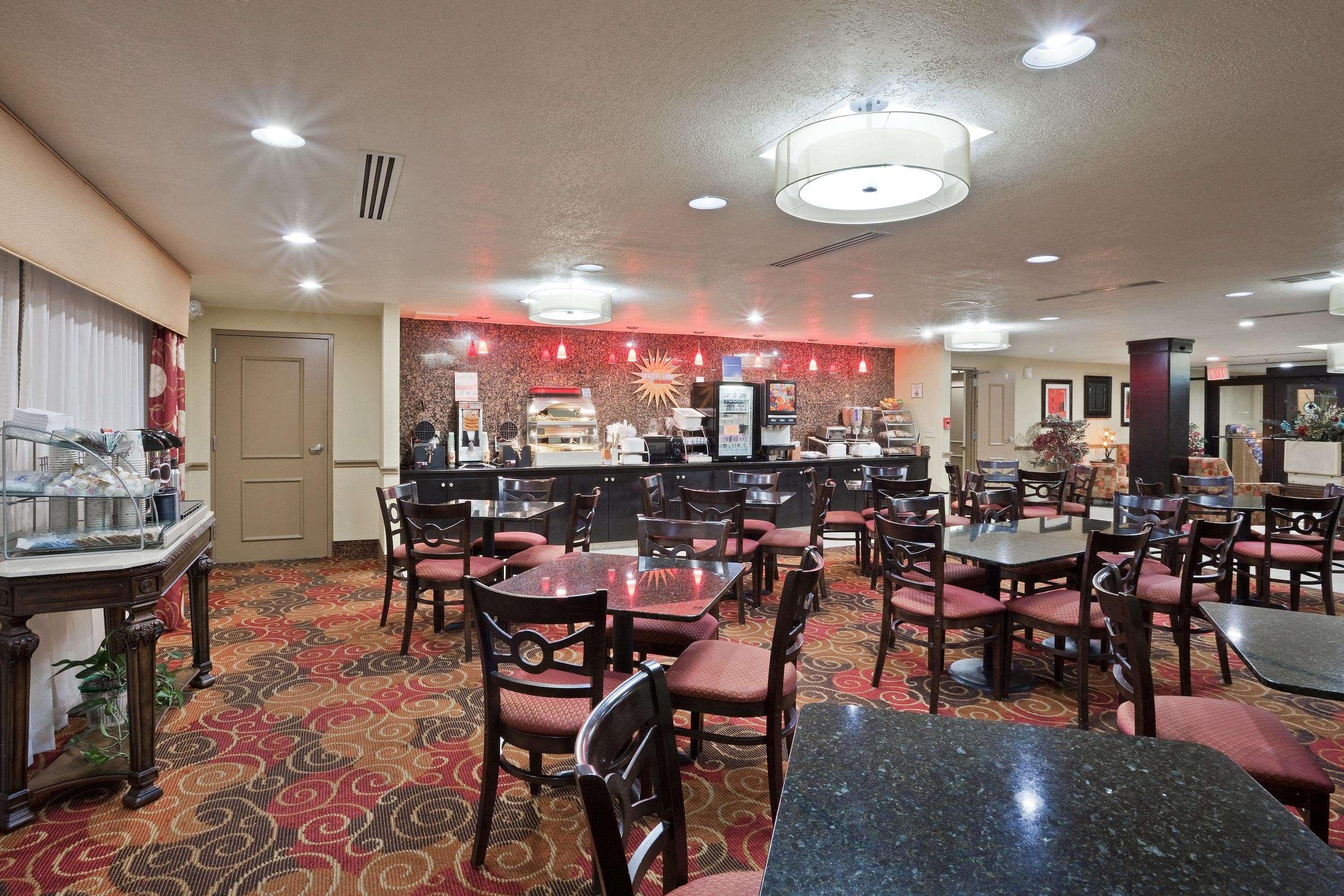 Hotel La Quinta By Wyndham Salina Zewnętrze zdjęcie