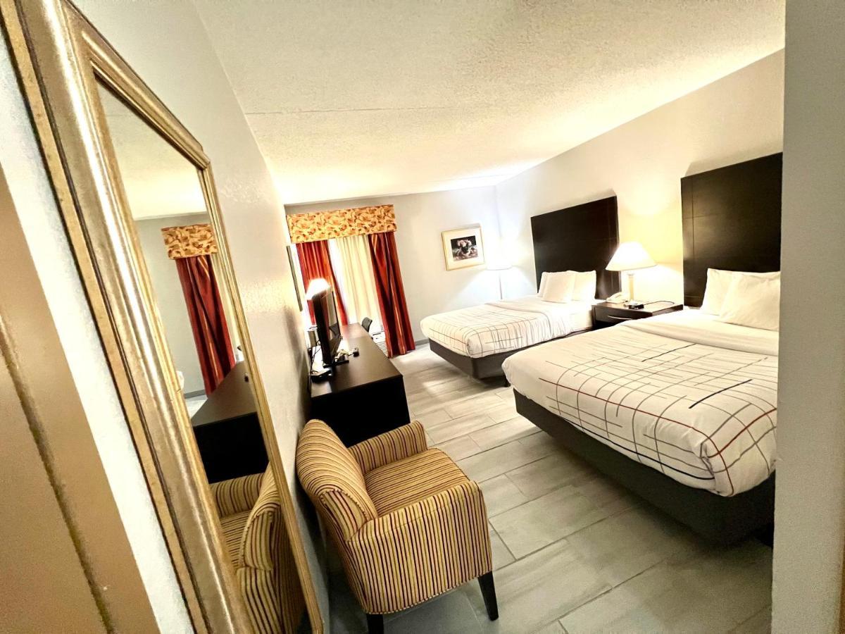 Hotel La Quinta By Wyndham Salina Zewnętrze zdjęcie