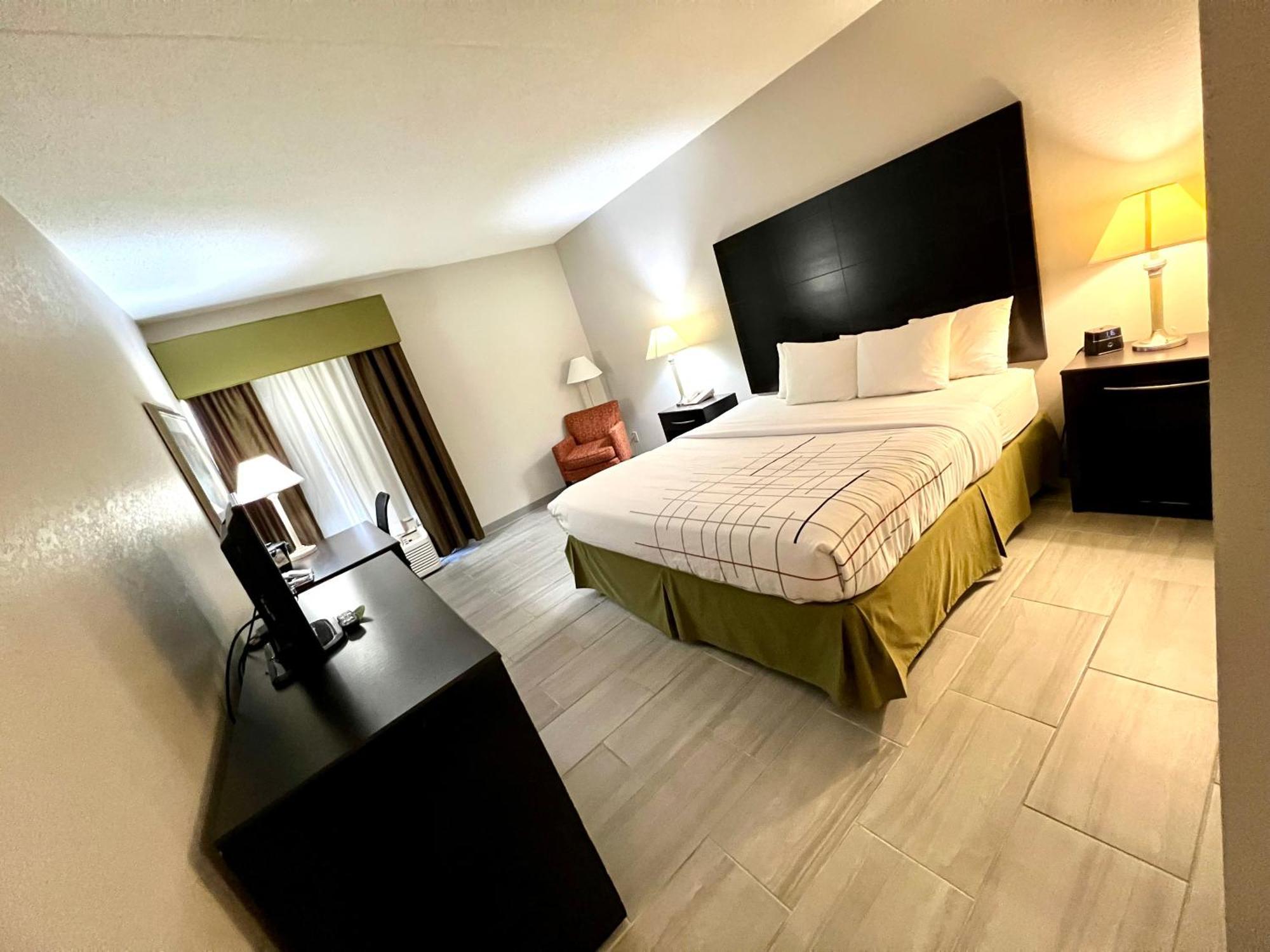 Hotel La Quinta By Wyndham Salina Zewnętrze zdjęcie